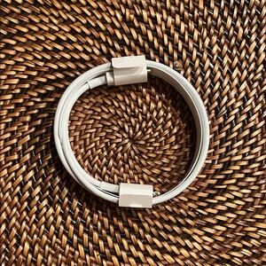 Apple USB-C to Lightning Cable